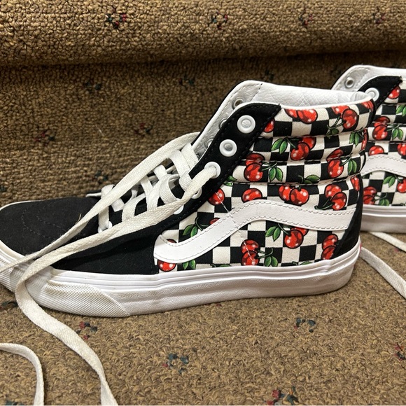 Size 7 1/2 vans worn a couple of times! - Picture 6 of 7